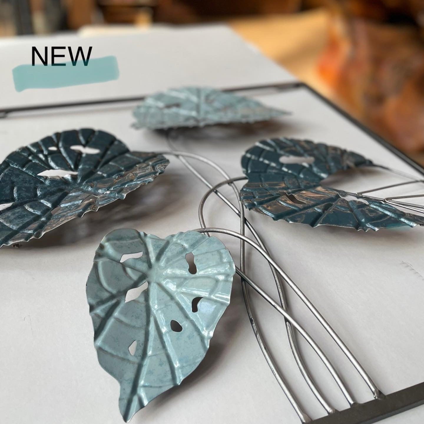 s122 blue leaf