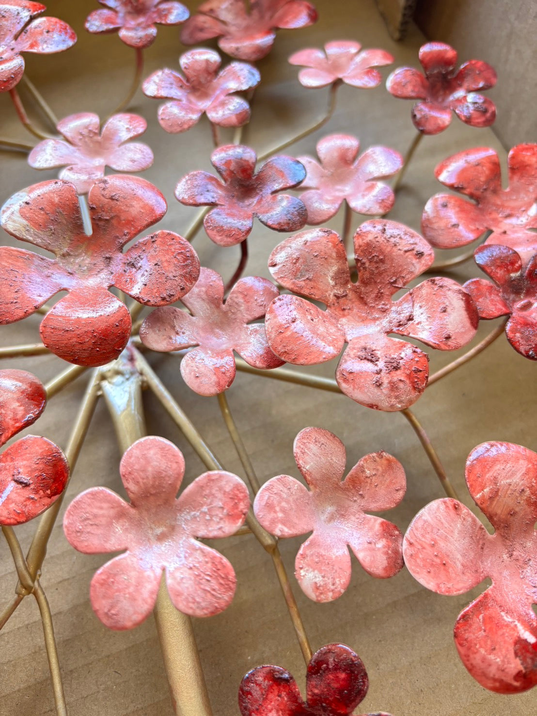 S238 アイアン置き型 ピンク 小さな花 可愛いインテリア｜SAKURADA