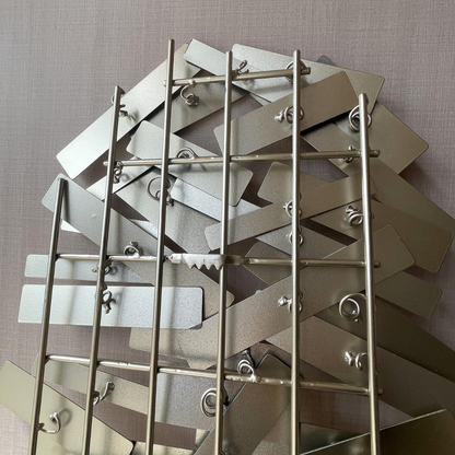 S020P｜ゴールドが映えるモダン壁飾り｜個性的なデザインで空間を彩るウォールアート〖SAKURADA〗