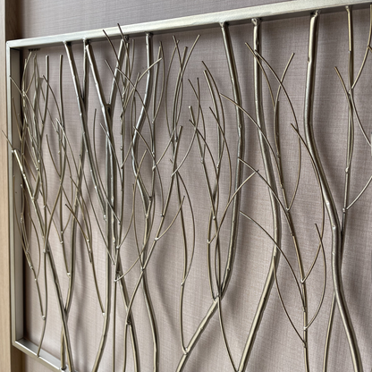 S021P｜シルバーが映えるモダン壁飾り｜洗練された空間を演出するアイアンウォールアート〖SAKURADA〗