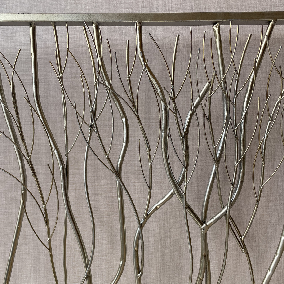 S021P｜シルバーが映えるモダン壁飾り｜洗練された空間を演出するアイアンウォールアート〖SAKURADA〗