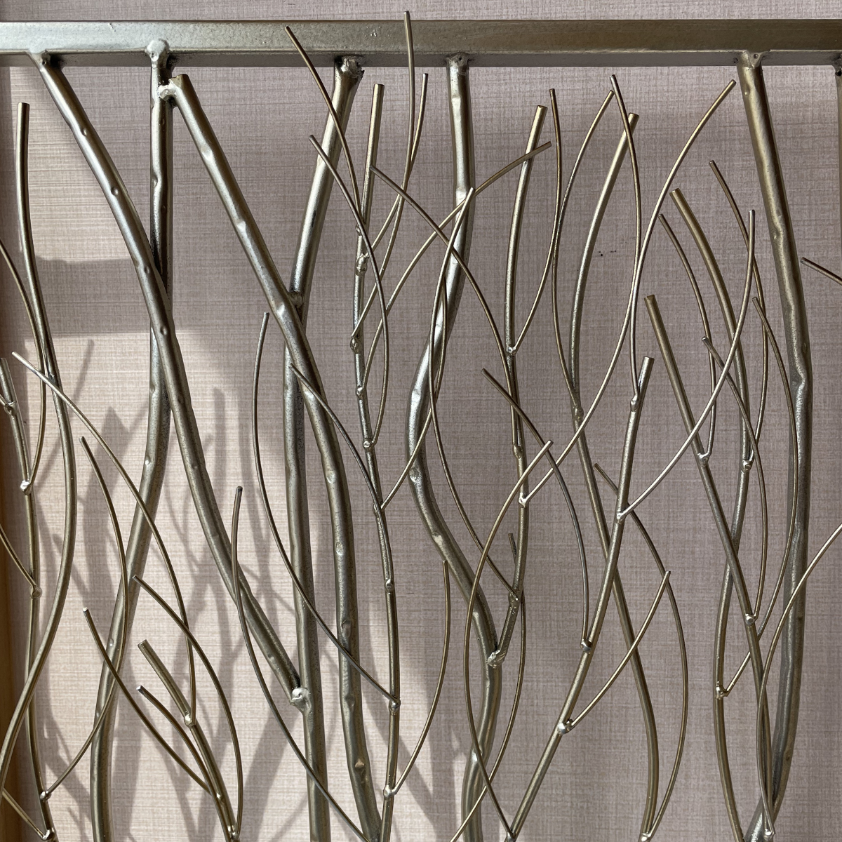 S021P｜シルバーが映えるモダン壁飾り｜洗練された空間を演出するアイアンウォールアート〖SAKURADA〗