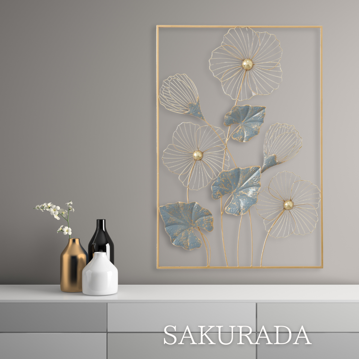 S249 アイアン壁飾りを壁に飾ったイメージ｜お部屋を優しく明るく見せるフェミニンナチュラルなデザイン