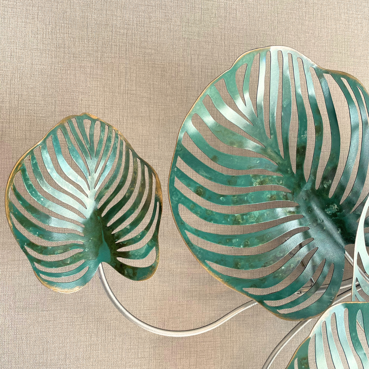 S263｜アイアン壁飾り・グリーングラデーションが映えるモンステラリーフ【SAKURADA】