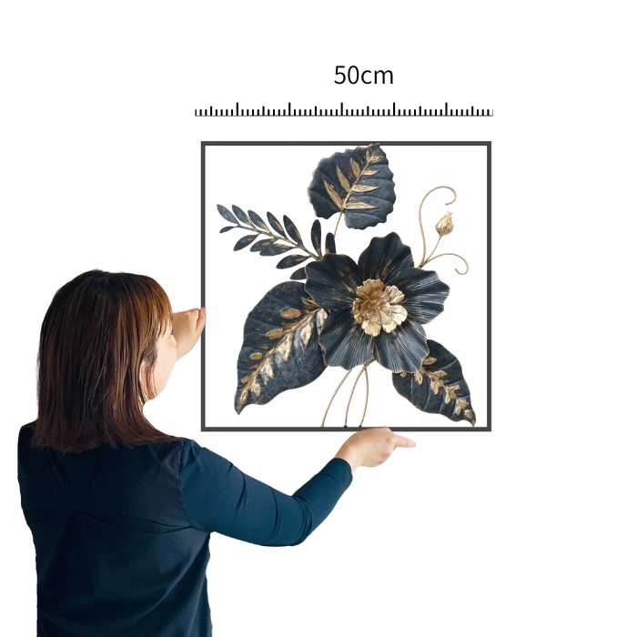 S269 50cm角のアイアン壁飾り｜飾りやすい人気シリーズで玄関・リビングに最適なエレガントフラワー